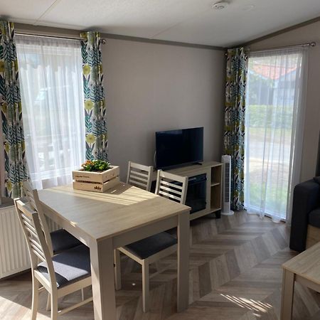 4 Persoons Chalet Hz 21 Lauwersoog Zewnętrze zdjęcie